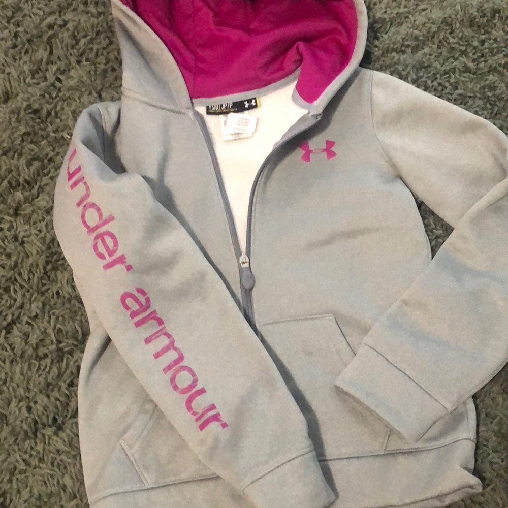 KIDS  grey under armour zip jacket Sz. SM